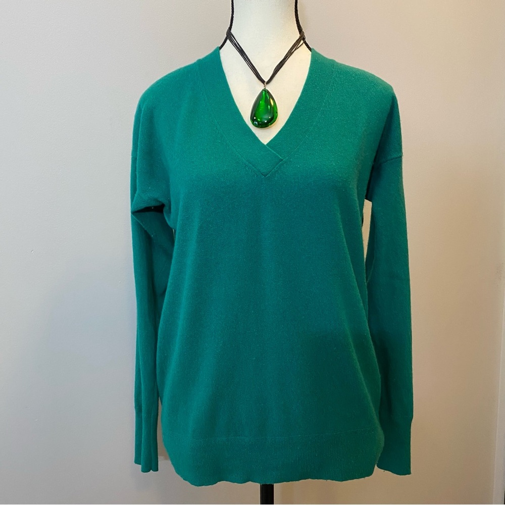 Banana Republic Green V-Neck Women's Sweater merino cashmere rayon blend size M - Picture 2 of 8